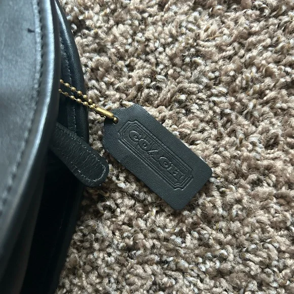 Vintage 90s Coach Black Leather Carousel Bag Handbag RARE *No strap* - Picture 3 of 16